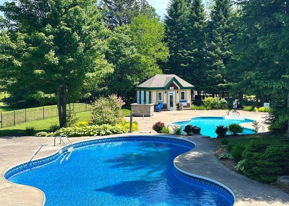 2-Level Home - Tremblant Mountain View - Fireplace Mont-Tremblant Exterior photo